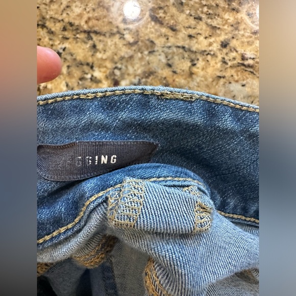 Torrid women’s Jeggings distressed skinny jeans plus size 24 R - Picture 4 of 10